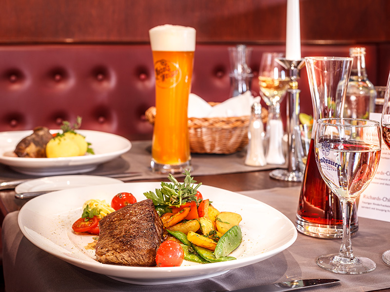 Hotel_Rheingold_bayreuth_Richards_Restaurant_Bar_Sportsbar_Steak_1